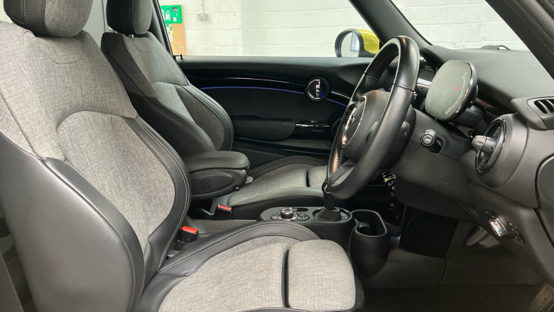 MINI Hatchback 135kW Cooper S Level 2 33kWh 3dr Auto Electric Hatchback